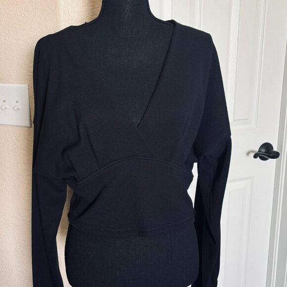 Free People Black Long Sleeve Waffle Knit V Neck Crop - Picture 1 of 3